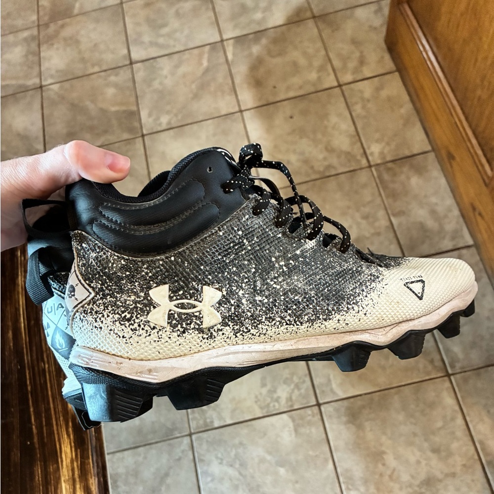 Under Armour Mens Black and White Cleats